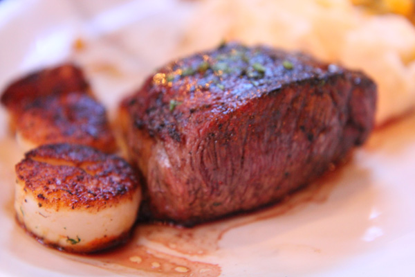Outer Banks Personal Chef Meals: Tenderloin and Seared Scallops